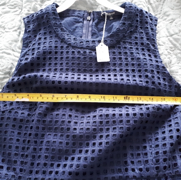 Dress - Picture 5 of 5